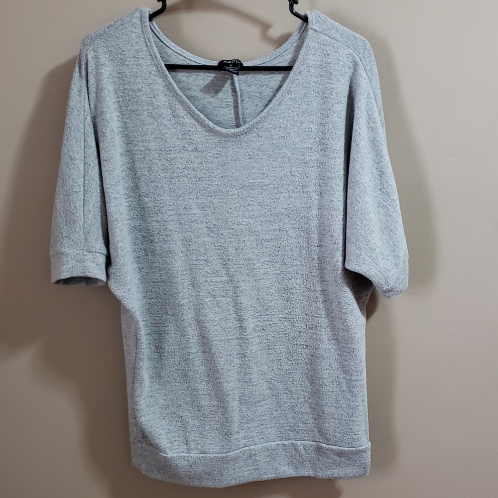 Three quarter sleeve gray sweater